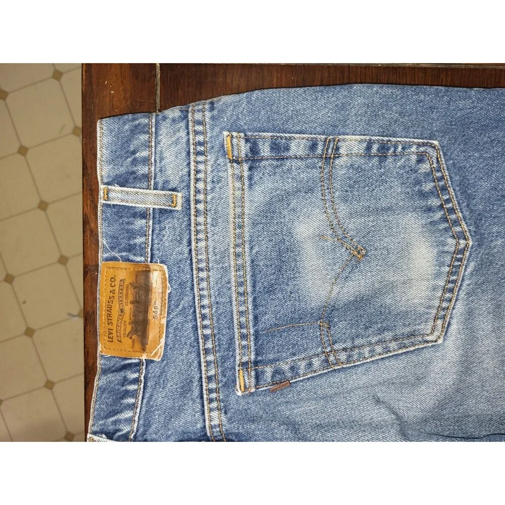 VTG 90s Levis 540 Relaxed Fit Jeans Men 42x32 Medium Wash Distressed Jan 1999